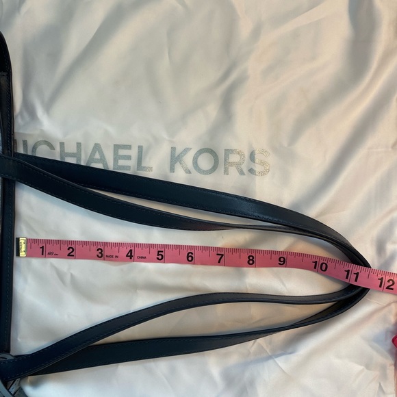 SOLD EUC  MK Michael Kors Signature Two-Tone Totebag - Picture 8 of 10